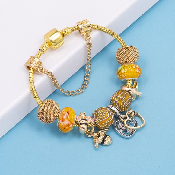 925 Infinite Charm Golden Honey Peak Themed Decorative Pendant Bracelet - Picture 2 of 5